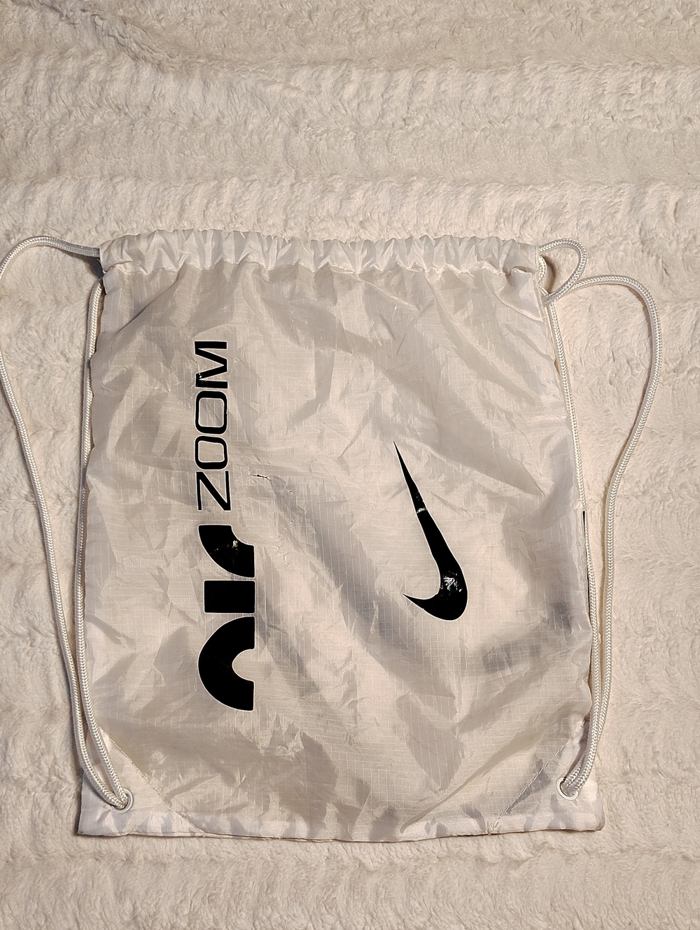 Nike White Drawstring Zoom Gym Bag with Black Logos Multiple Holes See Pictures